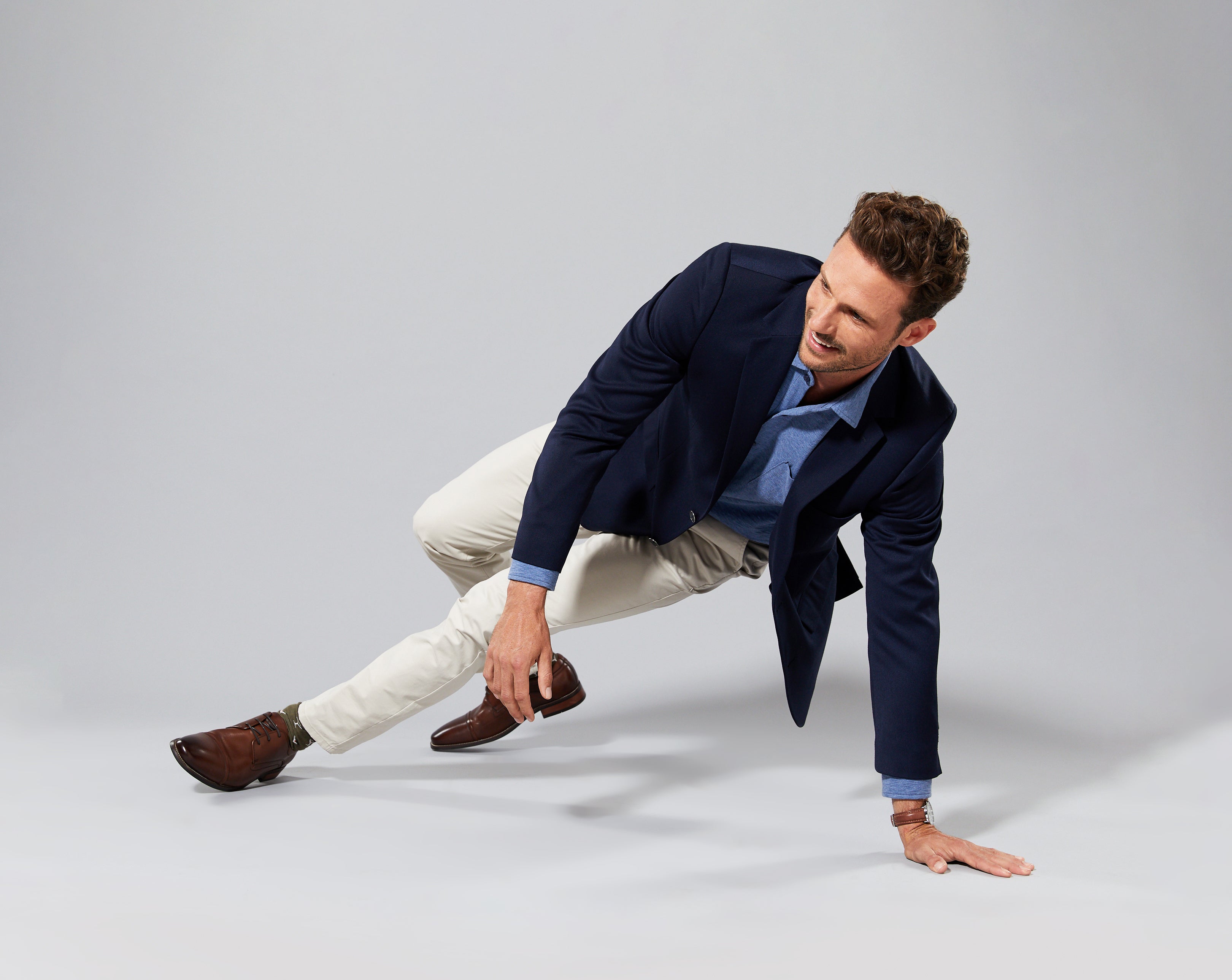Men's Chinos for the Athleisure Look: Combining Comfort and Style